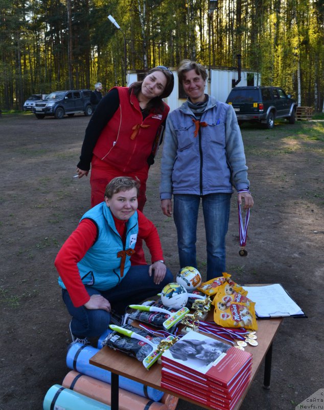 Фото: Elena Orlova (Елена Орлова), Natal'ya Ivanova (Наталья Иванова), Kseniya Semikova (Ксения Семикова)