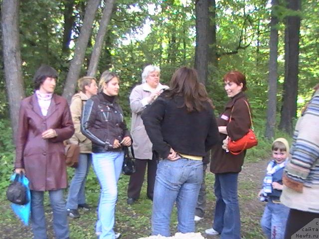 Фото: Nataliya Mihaylova (Наталия Михайлова), с дочкой Настей, тоже инструктором, Таня Яковлева, Galina Saryicheva (Галина Сарычева), Ekaterina Kormakova (Екатерина Кормакова), Kseniya Semikova (Ксения Семикова), спиной