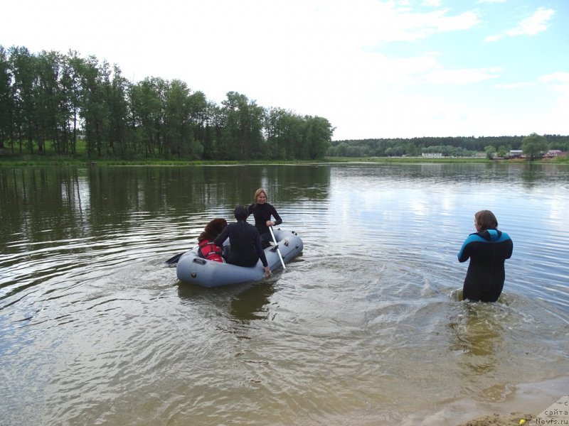 Фото: ньюфаундленд N'yufort Vivian (Ньюфорт Вивиан), Galiya Gizatullina (Галия Гизатуллина), Kseniya Semikova (Ксения Семикова), YEl'za CHernova (Эльза Чернова)