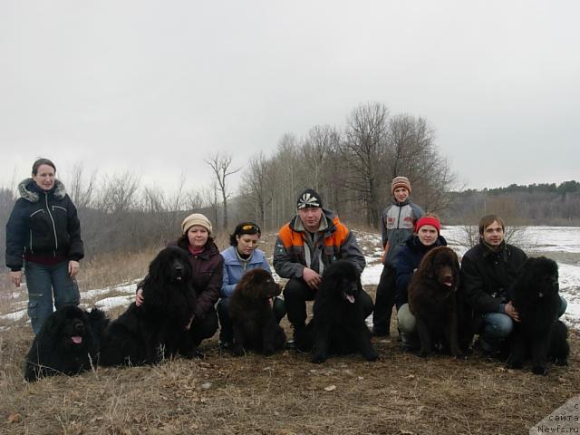 Фото: Nadejda Momot (Надежда Момот), ньюфаундленд Ygan s Toyanova Gorodka (Юган с Тоянова Городка), Elena Tischenko (Елена Тищенко), ньюфаундленд Lesnaya Skazka Raskrasavica (Лесная Сказка Раскрасавица), Svetlana Samarceva (Светлана Самарцева), ньюфаундленд Lesnaja Skazka Korolevskiy Medved (Лесная Сказка Королевский Медведь), Dmitriy Kondrashov (Дмитрий Кондрашов), ньюфаундленд YEra Grand Lyuks CHeri Nikol' (Эра Гранд Люкс Чери Николь), Денис, Diana Larina (Диана Ларина), ньюфаундленд Konfuciy (Конфуций), Maksim Kanunnikov (Максим Канунников), ньюфаундленд Super Premium Vashington (Супер Премиум Вашингтон)
