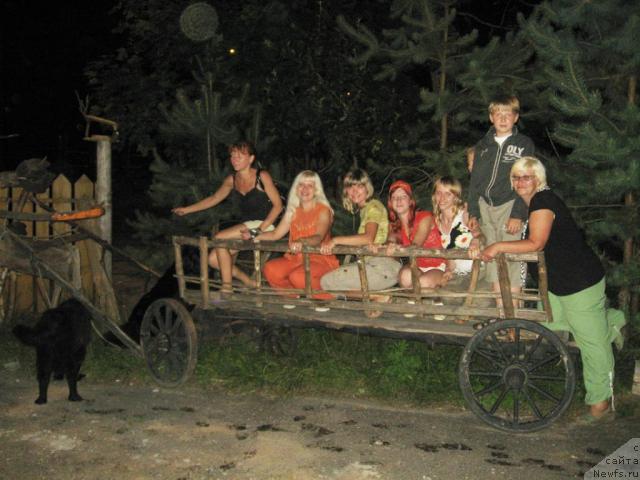 Фото: Liliya YAnushkevich (Лилия Янушкевич), Anna Portnyakova (Анна Портнякова), Юля, Liliya YAnushkevich (Лилия Янушкевич), Таня, Глеб, Ol'ga Portnyakova (Ольга Портнякова)