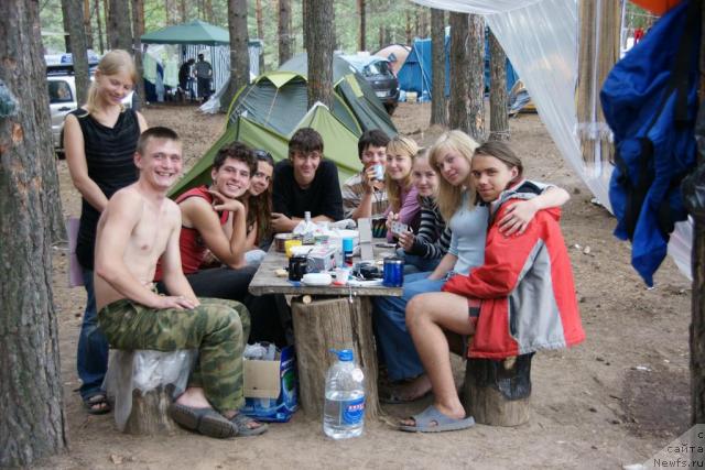 Фото: Katerinka Klassen (Катеринка Классен), Il'ya Skumatenko (Илья Скуматенко), YUliya Nenaglyadova (Юлия Ненаглядова), молодежь